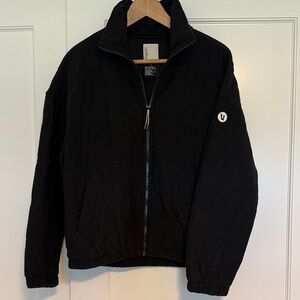 Vuori quilted black bomber jacket. Women's small. Perfect for fall! NWOT.